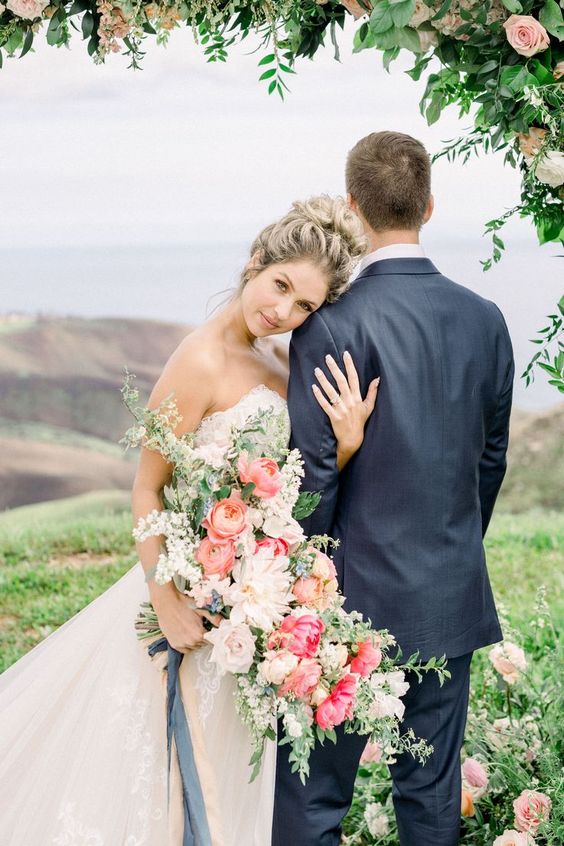 20 posing techniques for the bride and groom