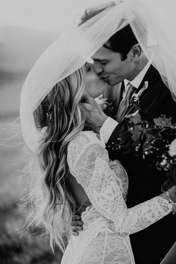20 Black and White Wedding Photos That Will Stand the Test of Time