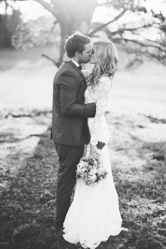 20 Black and White Wedding Photos That Will Stand the Test of Time