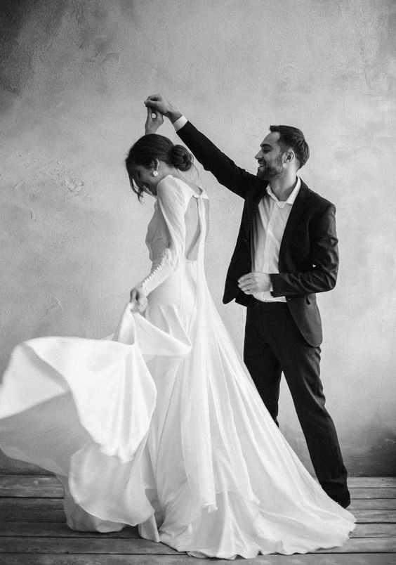 20 Black and White Wedding Photos That Will Stand the Test of Time