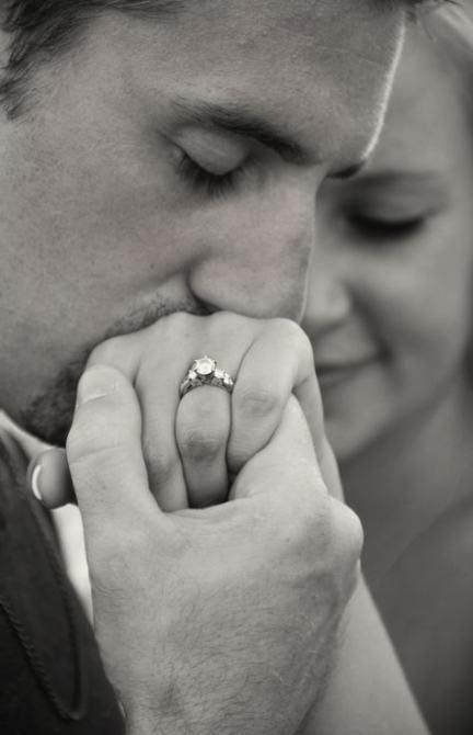 20 Black and White Wedding Photos That Will Stand the Test of Time